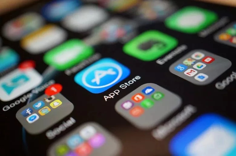 apple removes 25,000 apps from chinese app store!